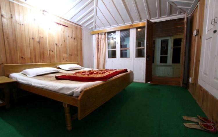 Khem Bharti Homestay, Banjar 5